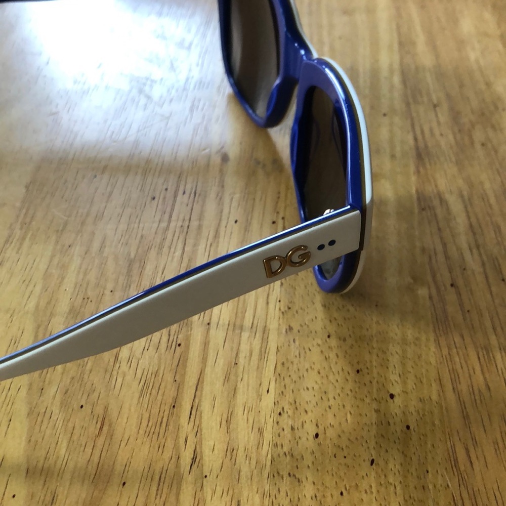 White Dolce and Gabbana Sunglasses Blue 4272 - Picture 3 of 6